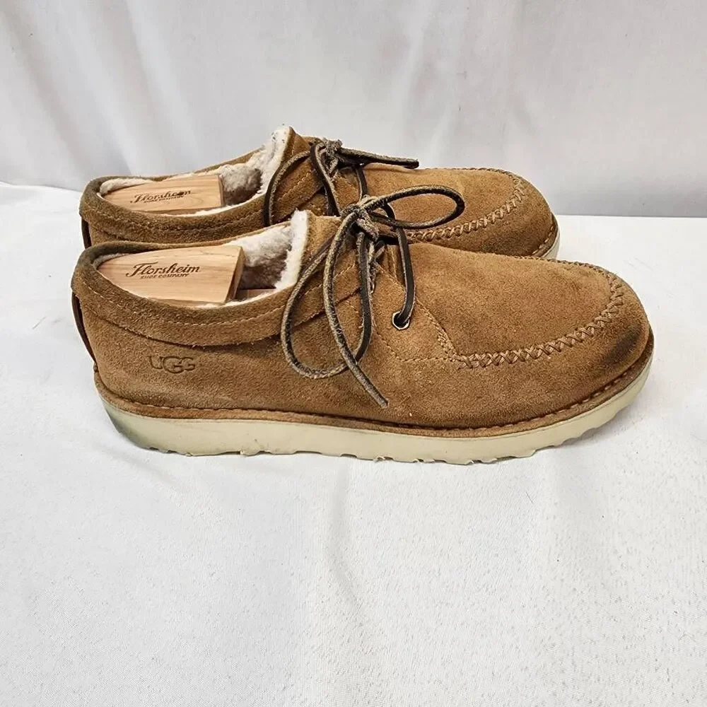 UGG Mens 10 Campout Low Chukka Boot Sheepskin Sherpa Lined Lace-Up